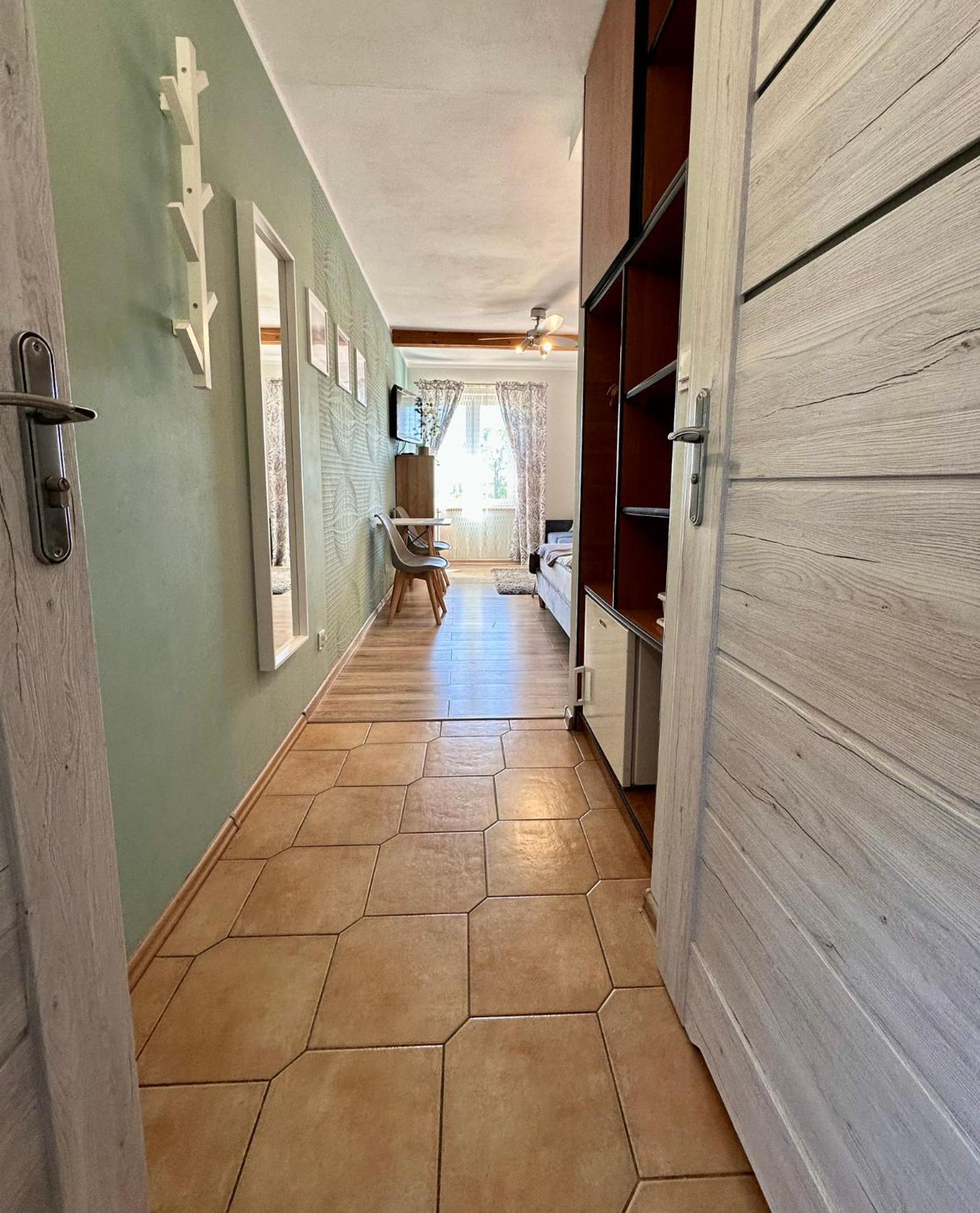Pod Papugami - Komfortowe Pokoje Z Widokiem Na Rzeke Łeba Exterior foto